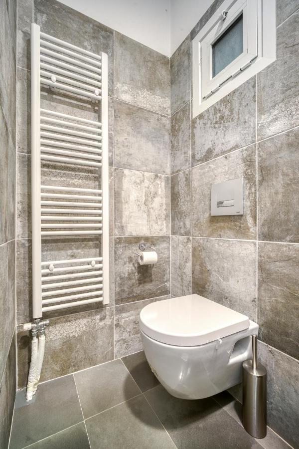 Bright Spacious Luxury Apartment In Prime Central Athens Exterior photo